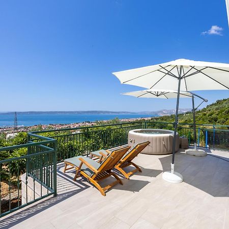 Private Villa Golden Hour With A View Of Split Area Kaštel Sućurac Eksteriør bilde