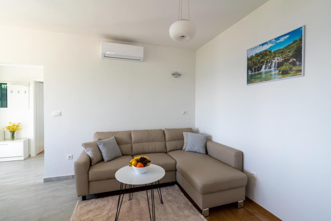 Private Villa Golden Hour With A View Of Split Area Kaštel Sućurac Eksteriør bilde