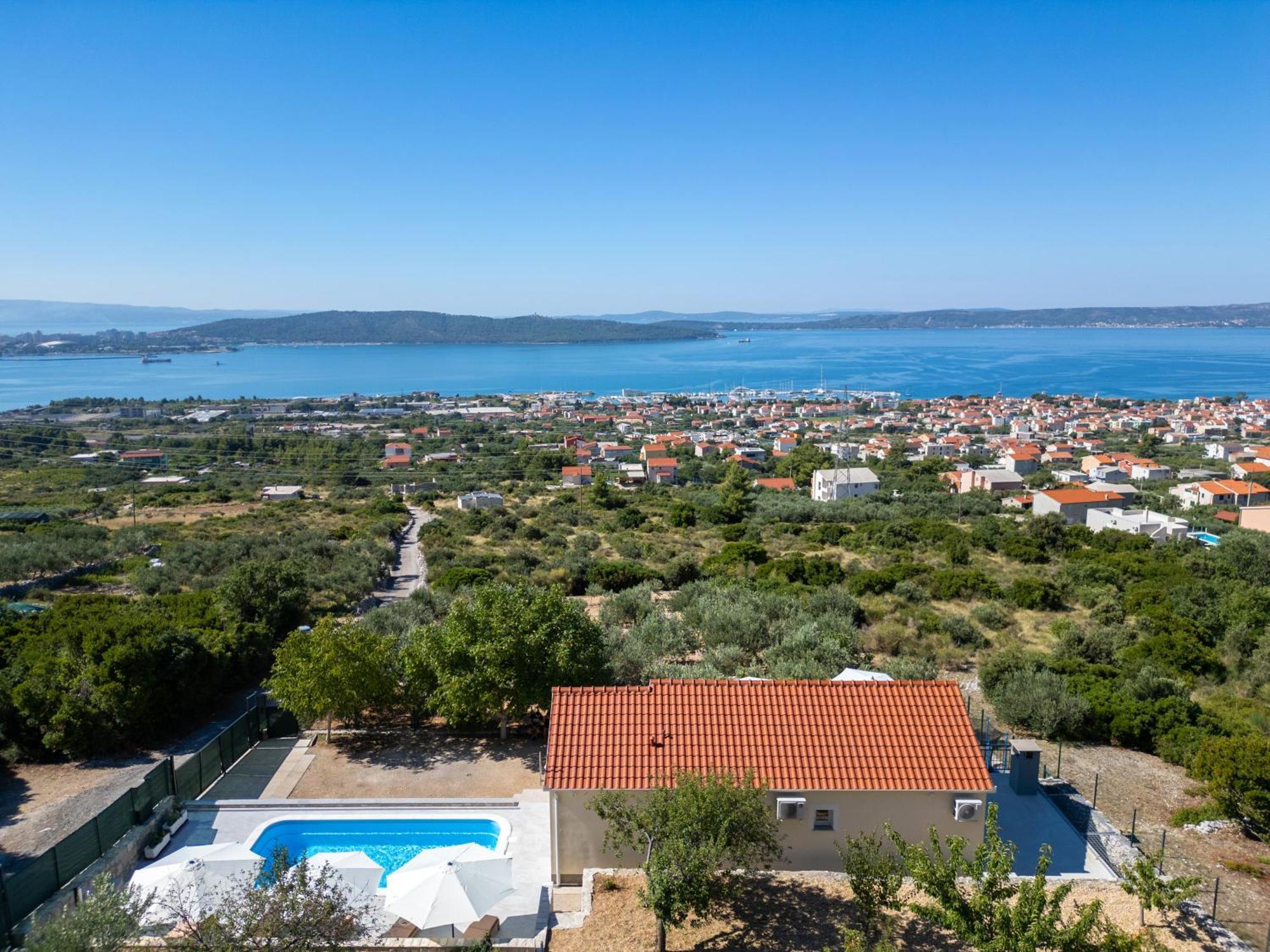 Private Villa Golden Hour With A View Of Split Area Kaštel Sućurac Eksteriør bilde