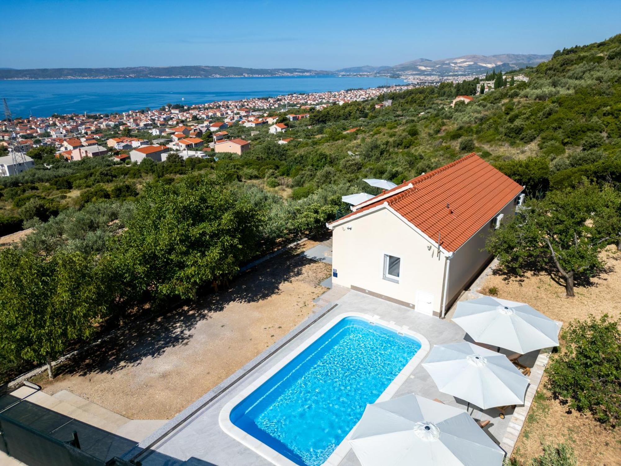 Private Villa Golden Hour With A View Of Split Area Kaštel Sućurac Eksteriør bilde
