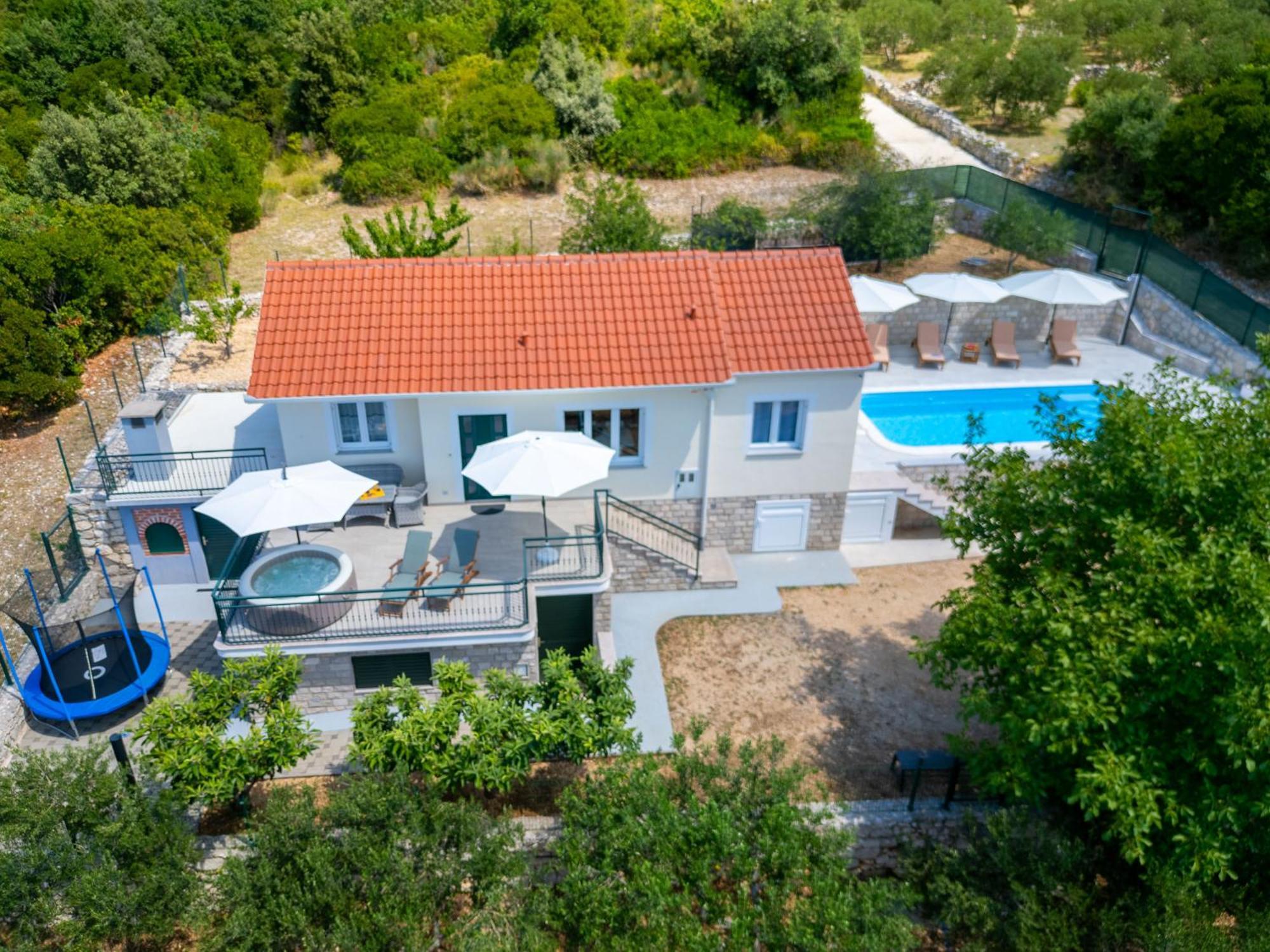 Private Villa Golden Hour With A View Of Split Area Kaštel Sućurac Eksteriør bilde
