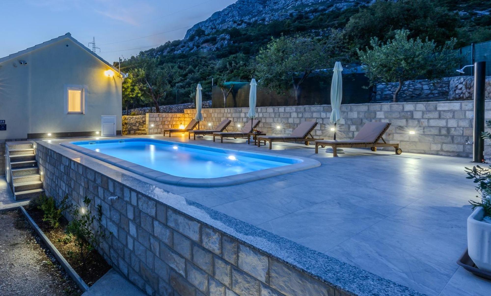 Private Villa Golden Hour With A View Of Split Area Kaštel Sućurac Eksteriør bilde